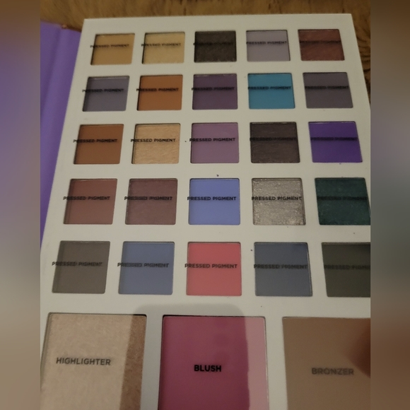 Profusion Beauty Book Eye and Face NIB - Picture 4 of 4